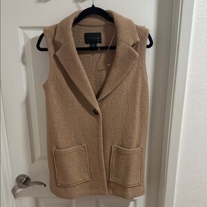 Tahari Tan Women's Vest with Pockets